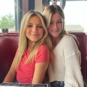 Meet your Posher, Adrien